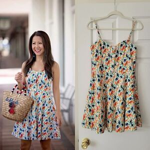 Alice + Olivia Nella Button Front Dress in pattern Bird Party